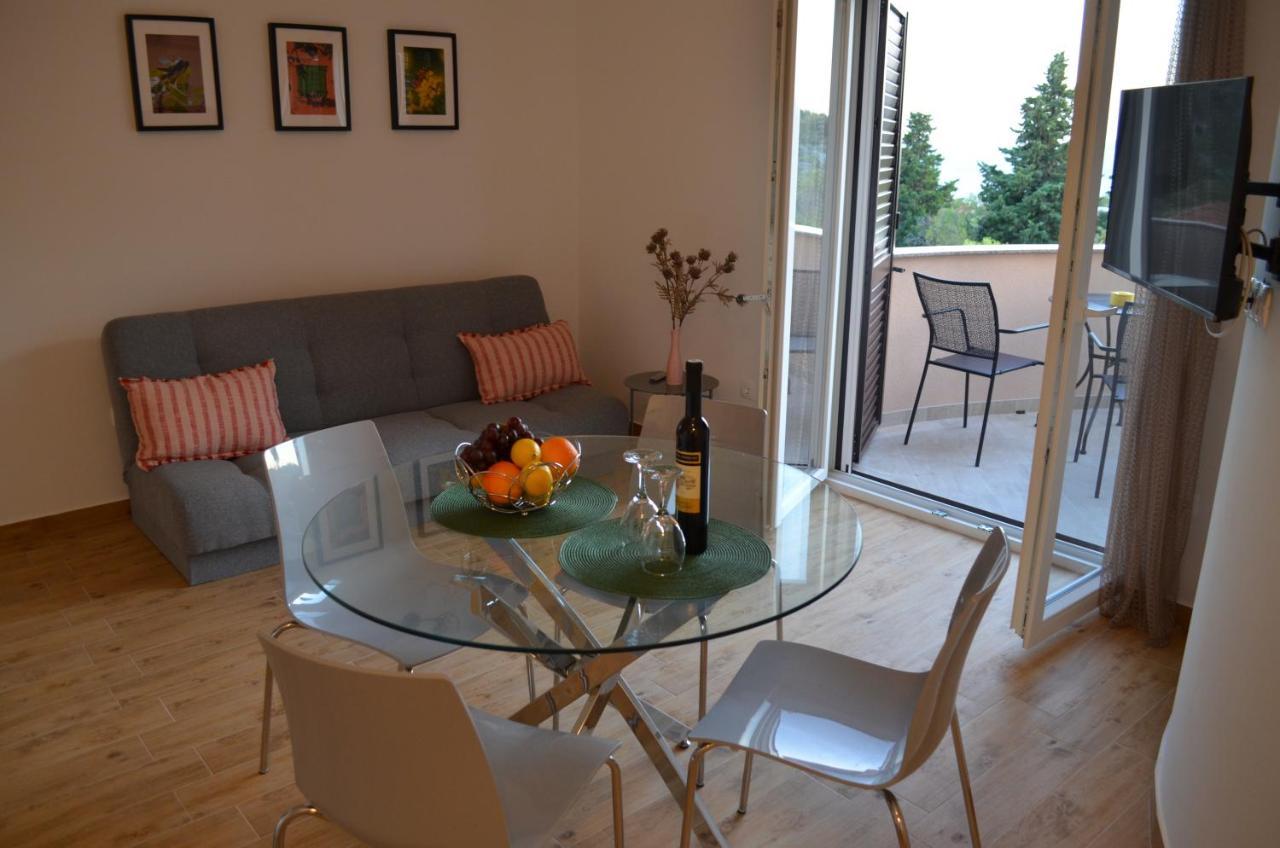 Appartement V&v - New Murter